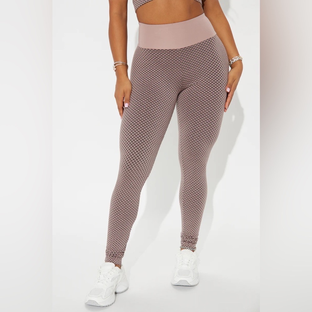 NEW Fashion Nova Society Active Honeycomb Scrunch Butt Leggings Mocha‎ Brown S
